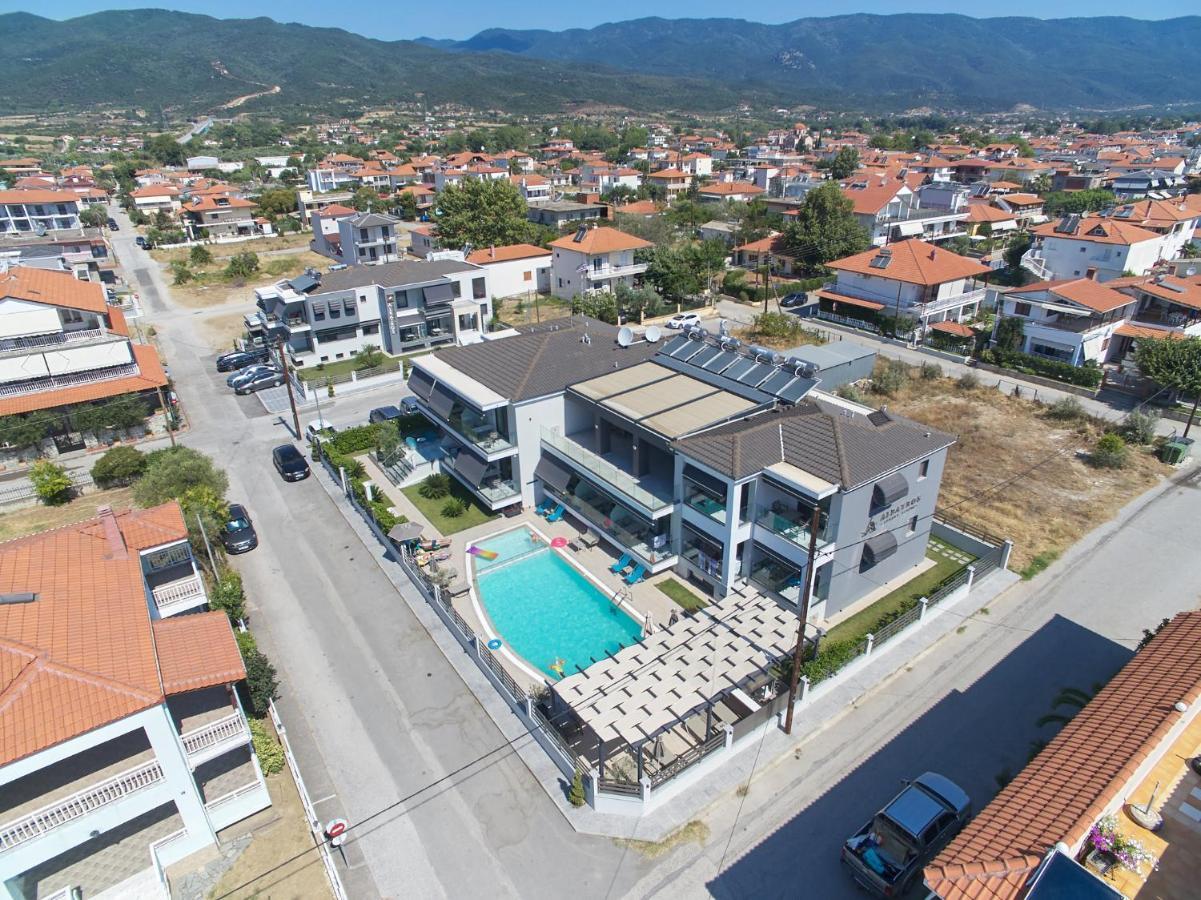 Albatros Suites Nea Vrasna Bagian luar foto