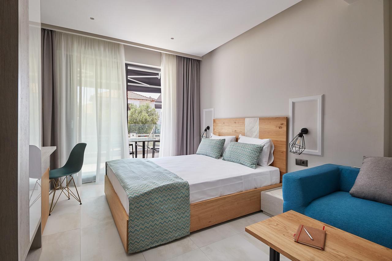 Albatros Suites Nea Vrasna Bagian luar foto